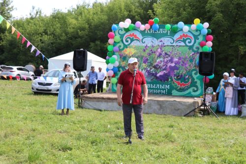 Главный батыр из Курманаево получил в награду барана и теленка