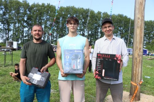 Главный батыр из Курманаево получил в награду барана и теленка