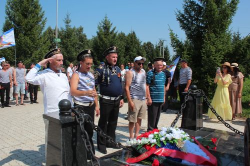 В Нурлате прошел митинг в честь Дня Военно-Морского Флота