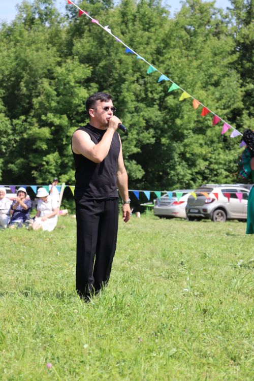 Главный батыр из Курманаево получил в награду барана и теленка