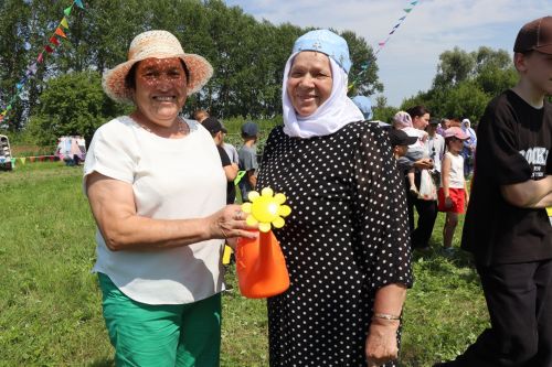 Главный батыр из Курманаево получил в награду барана и теленка