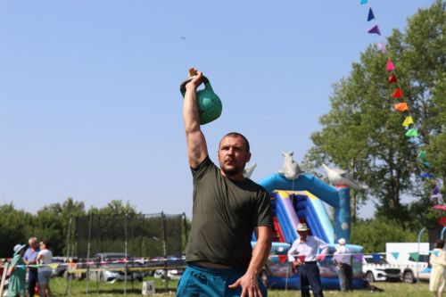 Главный батыр из Курманаево получил в награду барана и теленка