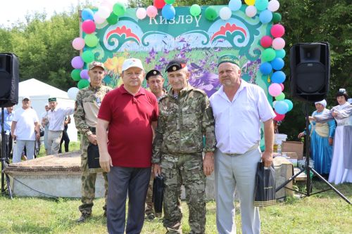 Главный батыр из Курманаево получил в награду барана и теленка