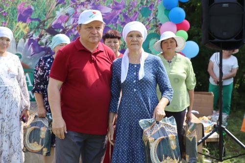 Главный батыр из Курманаево получил в награду барана и теленка