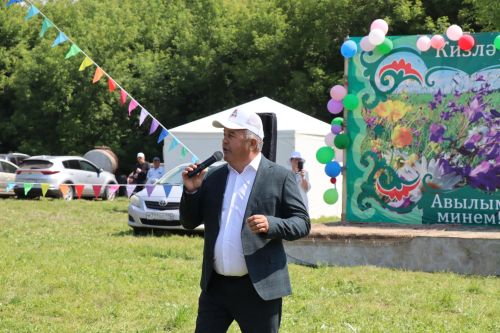 Главный батыр из Курманаево получил в награду барана и теленка