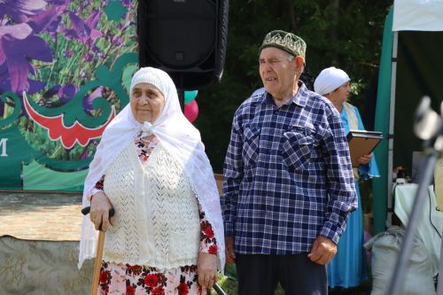 Главный батыр из Курманаево получил в награду барана и теленка