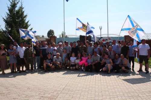 В Нурлате прошел митинг в честь Дня Военно-Морского Флота