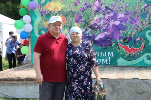 Главный батыр из Курманаево получил в награду барана и теленка