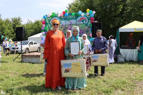 Главный батыр из Курманаево получил в награду барана и теленка
