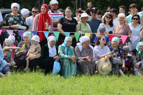 Главный батыр из Курманаево получил в награду барана и теленка