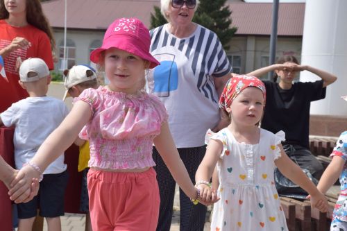 Уполномоченный по правам ребенка в РТ Светлана Захарова посетила Нурлатский район с рабочим визитом