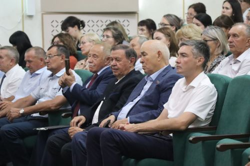 Итоги пятилетки и взгляд в будущее: в Нурлате обсудили стратегию развития района