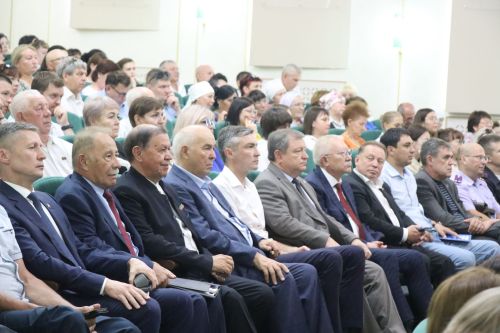 Итоги пятилетки и взгляд в будущее: в Нурлате обсудили стратегию развития района