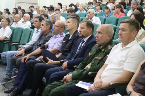 Итоги пятилетки и взгляд в будущее: в Нурлате обсудили стратегию развития района