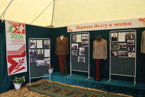 Рустам Минниханов посетил татарстанское подворье на Сабантуе в Мордовии
