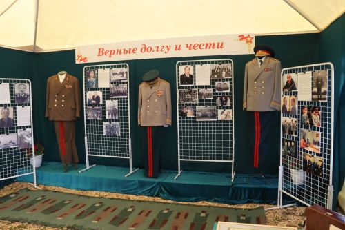 Рустам Минниханов посетил татарстанское подворье на Сабантуе в Мордовии