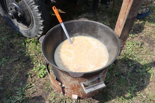 Рустам Минниханов посетил татарстанское подворье на Сабантуе в Мордовии