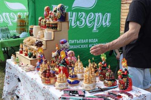 Рустам Минниханов посетил татарстанское подворье на Сабантуе в Мордовии