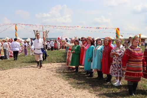Рустам Минниханов посетил татарстанское подворье на Сабантуе в Мордовии