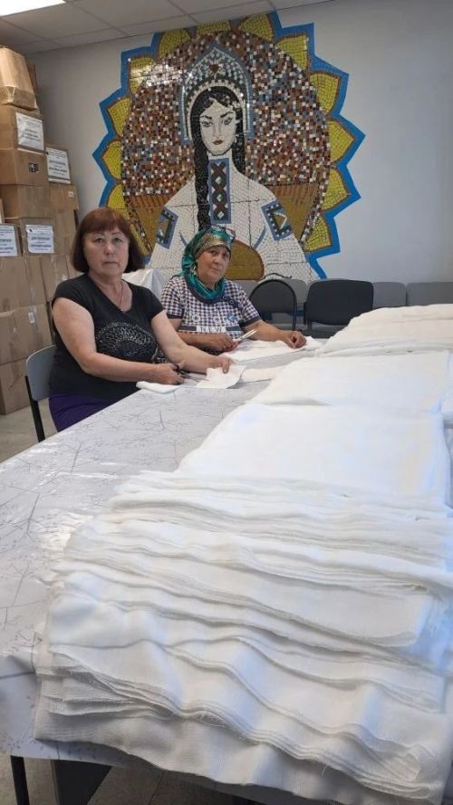 Волонтёры «Доброграни» продолжают изготавливать перевязочные материалы для СВО