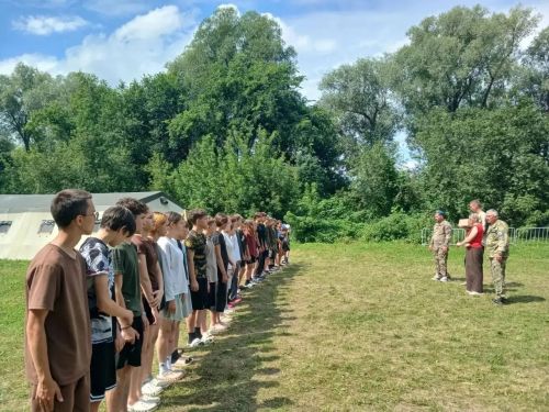 В «Ратном сборе» школьники познакомились с БПЛА и оружием