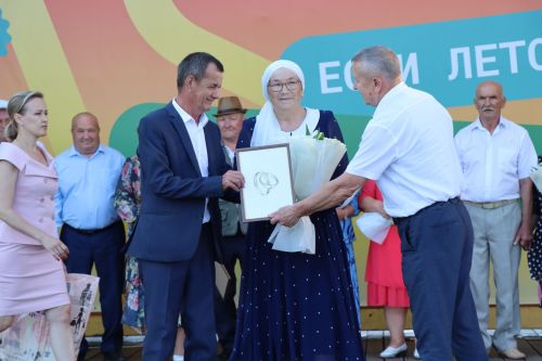 Любовь сквозь года: в Нурлате чествовали юбиляров семейной жизни (+ фоторепортаж)