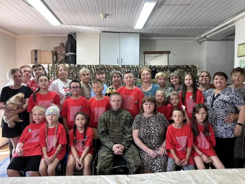 Связь поколений: нурлатские школьники и волонтеры помогают бойцам СВО
