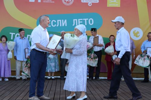 Любовь сквозь года: в Нурлате чествовали юбиляров семейной жизни (+ фоторепортаж)