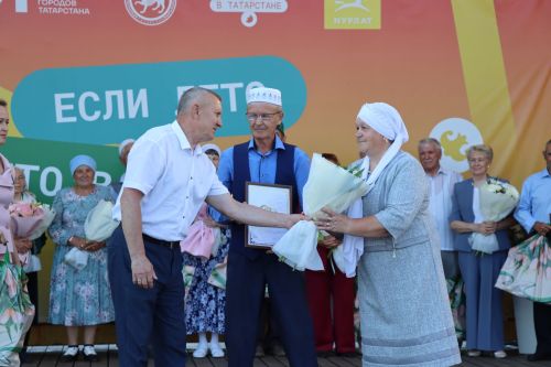 Любовь сквозь года: в Нурлате чествовали юбиляров семейной жизни (+ фоторепортаж)