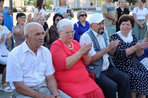 Любовь сквозь года: в Нурлате чествовали юбиляров семейной жизни (+ фоторепортаж)