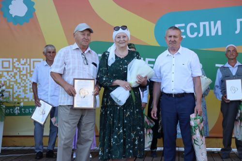 Любовь сквозь года: в Нурлате чествовали юбиляров семейной жизни (+ фоторепортаж)