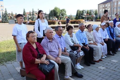 Любовь сквозь года: в Нурлате чествовали юбиляров семейной жизни (+ фоторепортаж)