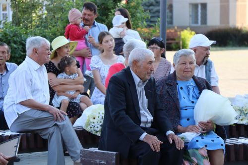 Любовь сквозь года: в Нурлате чествовали юбиляров семейной жизни (+ фоторепортаж)