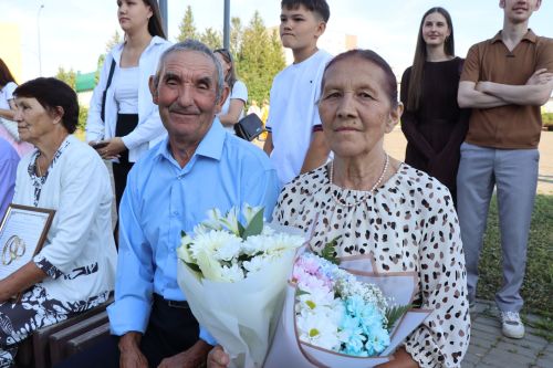 Любовь сквозь года: в Нурлате чествовали юбиляров семейной жизни (+ фоторепортаж)