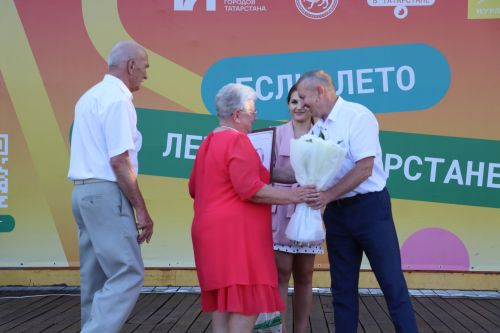 Любовь сквозь года: в Нурлате чествовали юбиляров семейной жизни (+ фоторепортаж)
