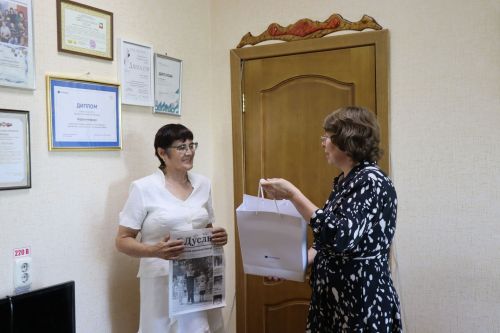 Победительница конкурса «Обо мне писала „Дружба“» получила подарок от редакции