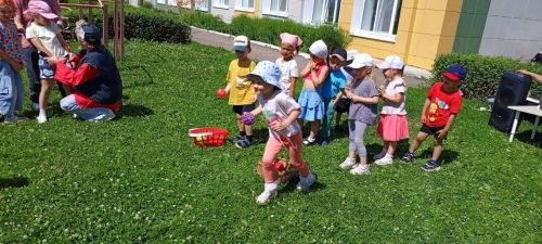 В детских садах Нурлата отметили День семьи весельем и предсказаниями