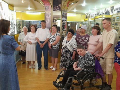 В музей за вдохновением: экскурсия для гостей из Чистополя
