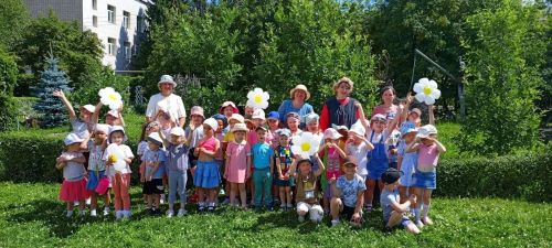 В детских садах Нурлата отметили День семьи весельем и предсказаниями