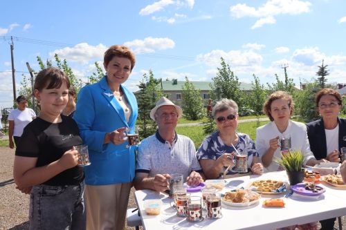 В Нурлате прошел праздник «Корни и крылья»