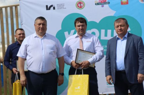 В Нурлате прошел праздник «Корни и крылья»
