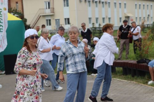 В Нурлате прошел праздник «Корни и крылья»