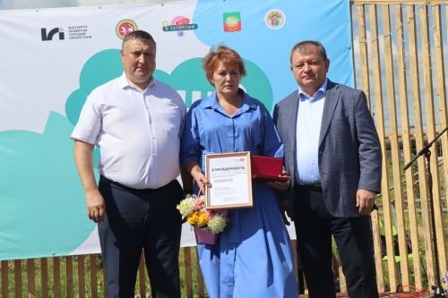 В Нурлате прошел праздник «Корни и крылья»