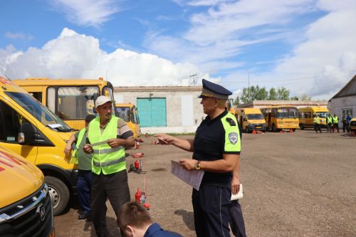 В Нурлатском районе завершилась проверка школьных автобусов перед новым учебным годом