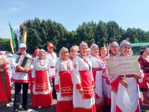 Коллектив Нурлатского района стал лауреатом 1 степени фестиваля «Луковая долина»