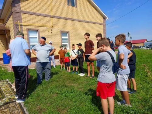 Детский Сабантуй в Светлом Озере собрал юных гостей со всего поселения