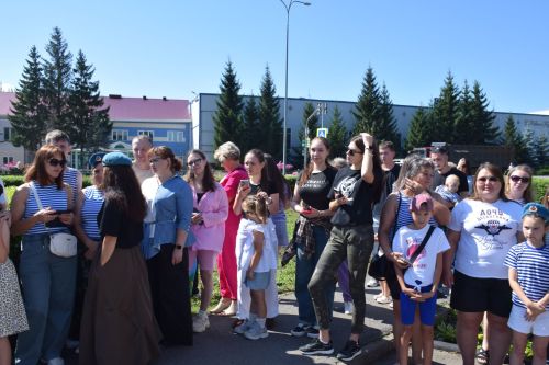 Десантники Нурлата отметили годовщину ВДВ торжественным митингом