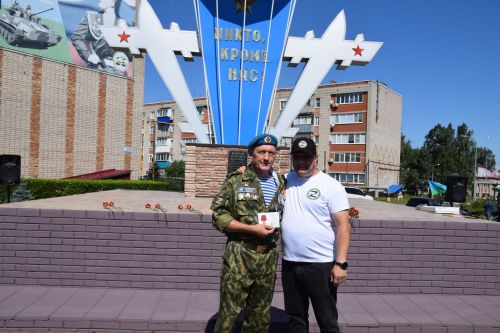 Десантники Нурлата отметили годовщину ВДВ торжественным митингом