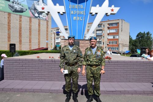 Десантники Нурлата отметили годовщину ВДВ торжественным митингом