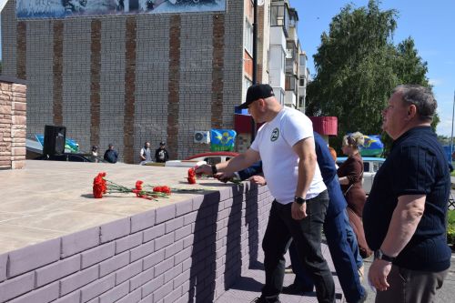 Десантники Нурлата отметили годовщину ВДВ торжественным митингом